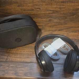 Beats by Dr. Dre Solo 4 Wireless On-Ear Headphones - Black